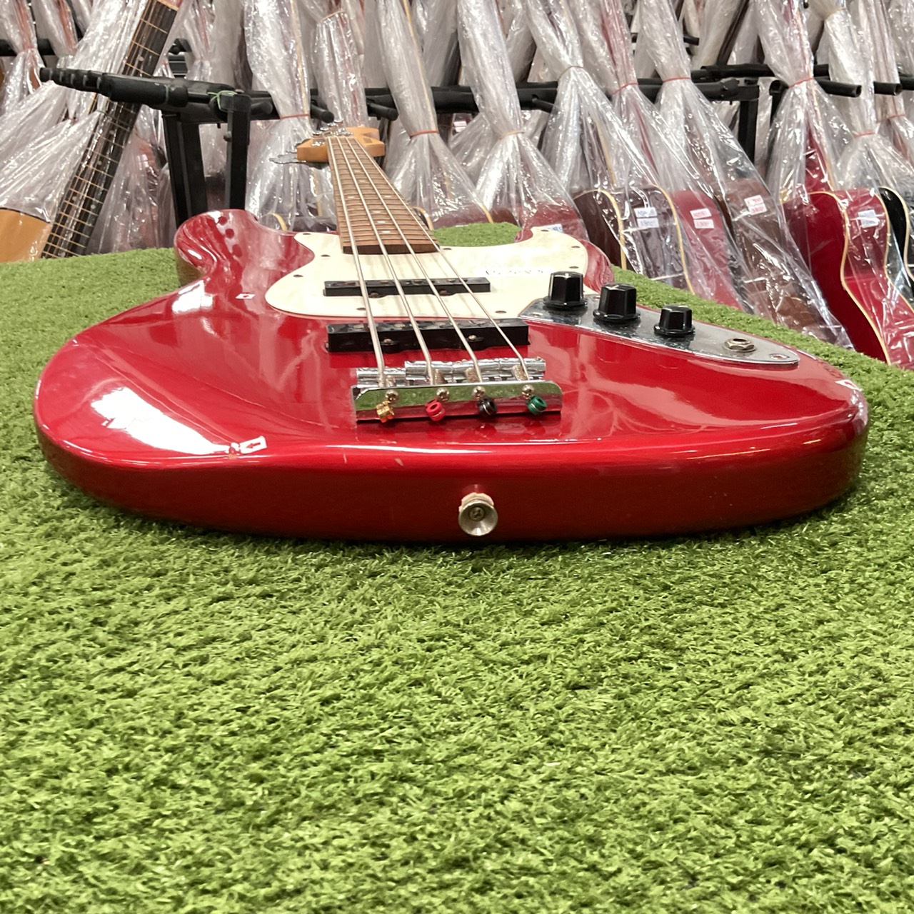 กีต้าร์เบส BUSKER'S