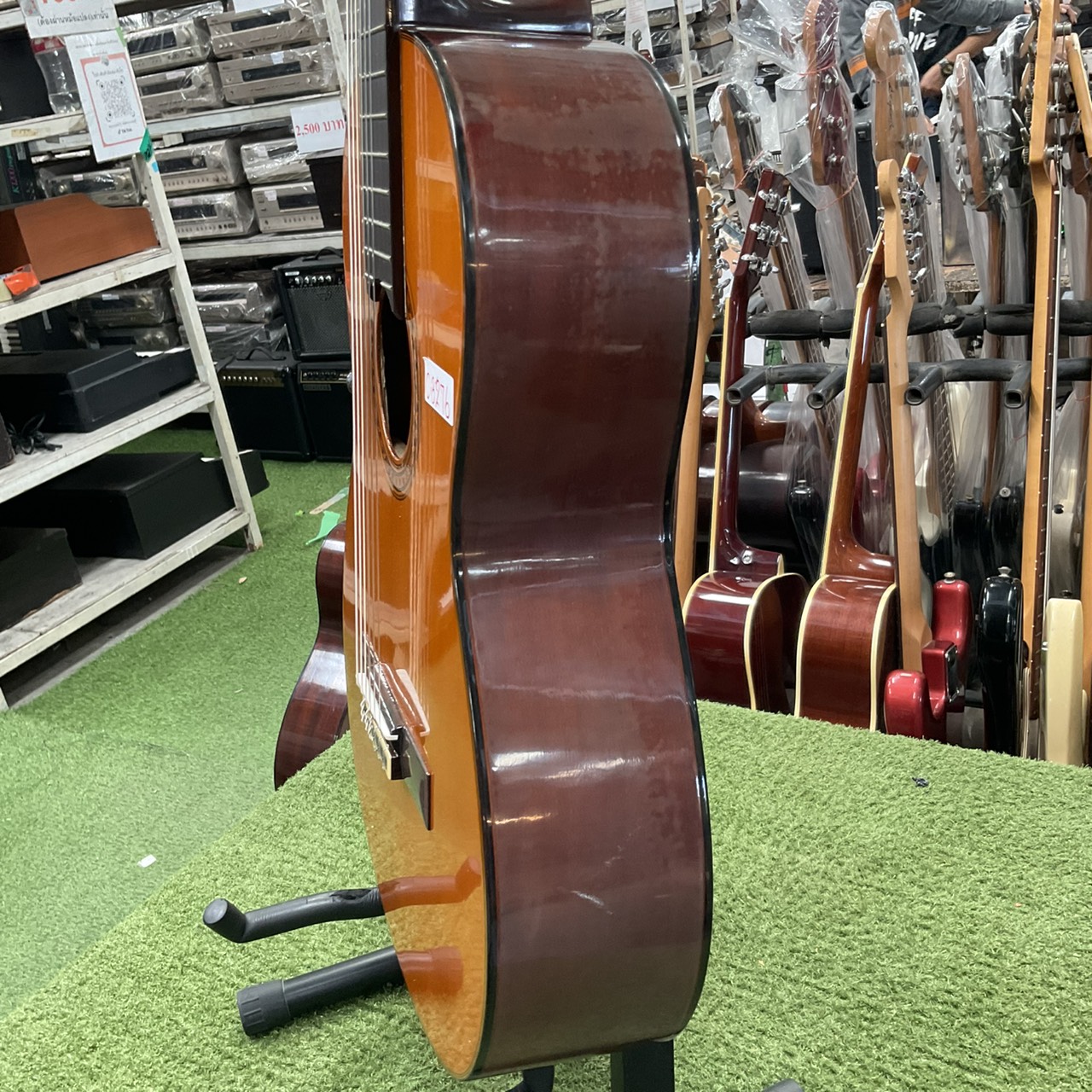 กีต้าร์คลาสสิค YAMAHA : CG-120A