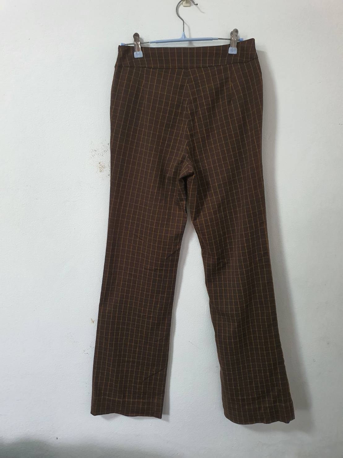FF06512 กางเกงผ้า สีน้ำตาลลายสก็อต X=ACT เอว 27 นิ้ว