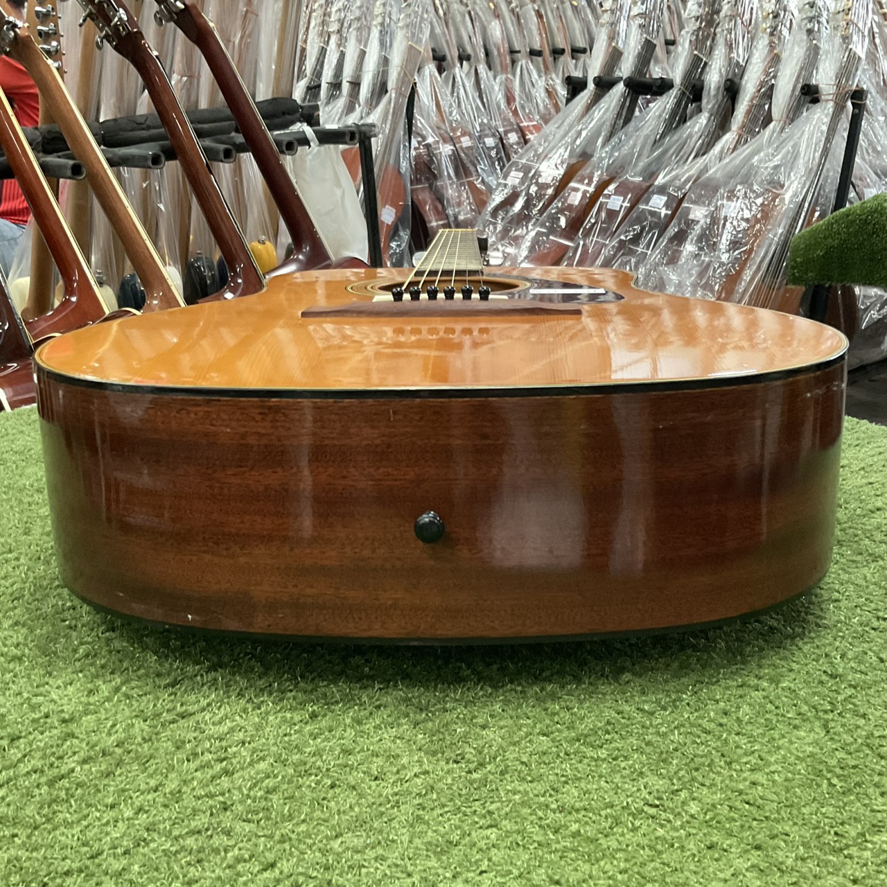 กีต้าร์โปร่ง YAMAHA : FG-160