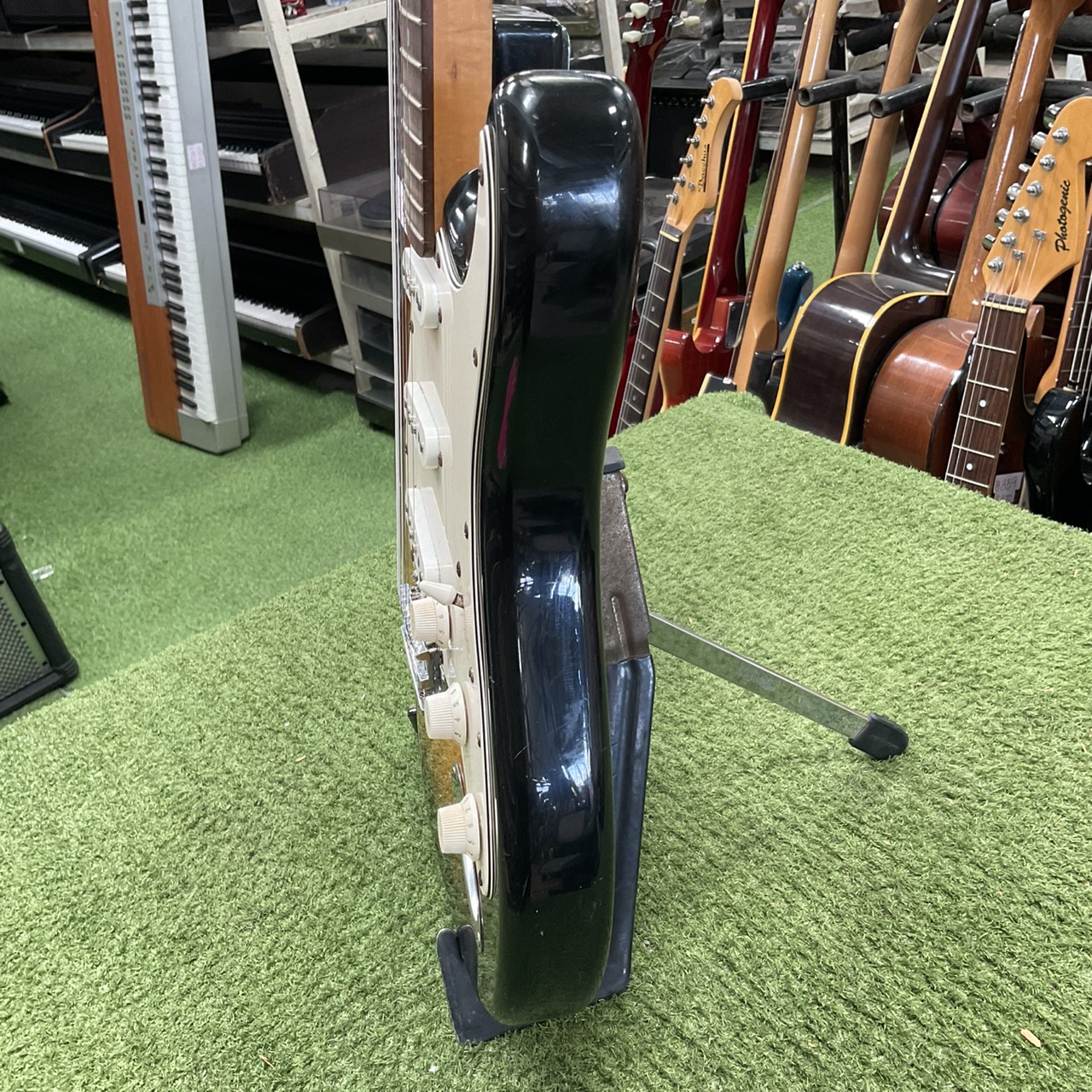 กีต้าร์ไฟฟ้า Legend