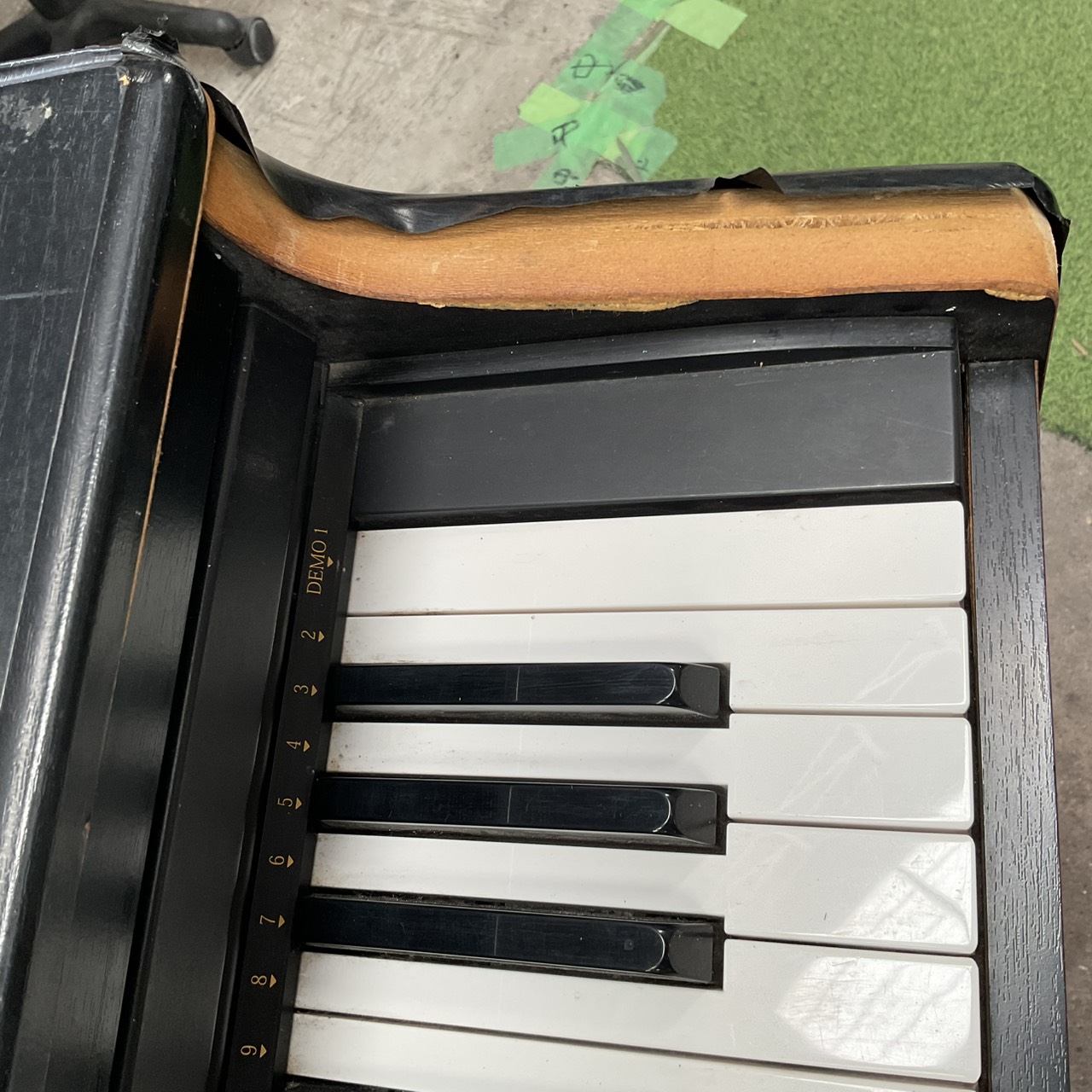 เปียโน KORG : C-2000 สินค้าไม่พร้อมใช้งาน (ต้องซ่อม)