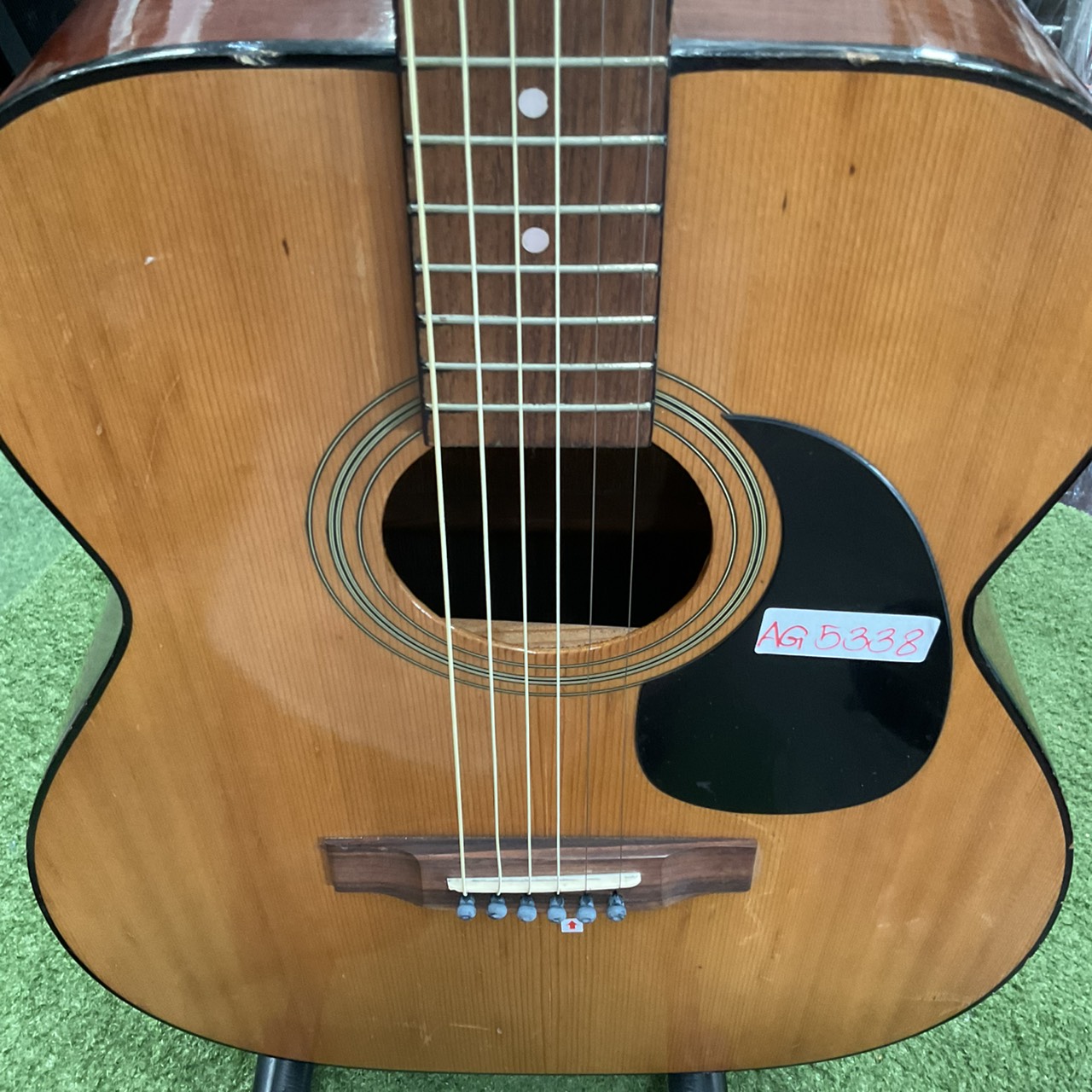 กีต้าร์โปร่ง Hotta : No.100