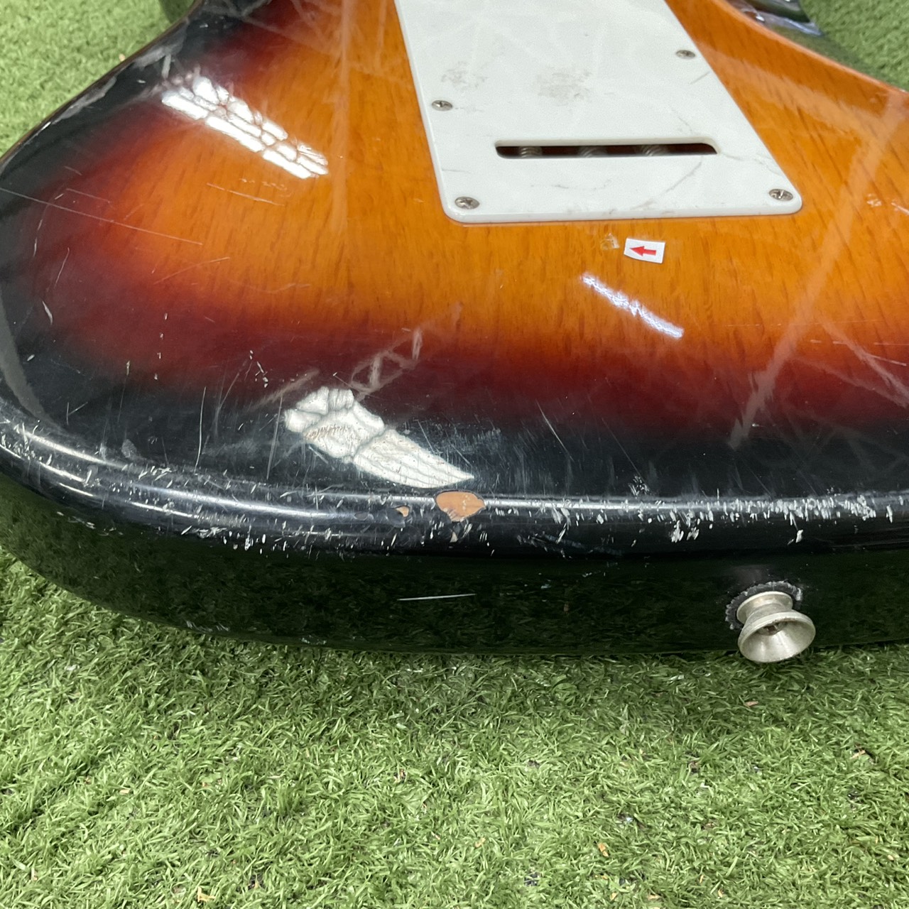 กีต้าร์ไฟฟ้า Legend