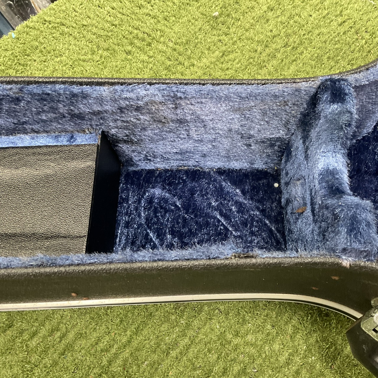 กล่องเคสกีต้าร์โปร่ง