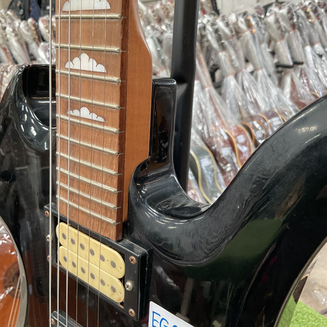 กีต้าร์ไฟฟ้า CRANKY