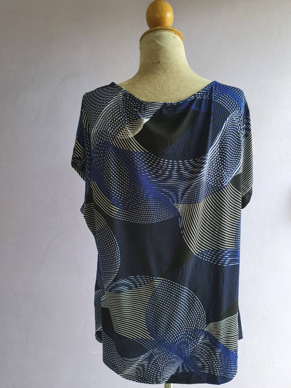 FF03810 เสื้อผ้ามือสอง สีน้ำเงิน แบรนด์ WORTHINGTON อก 48-52 นิ้ว