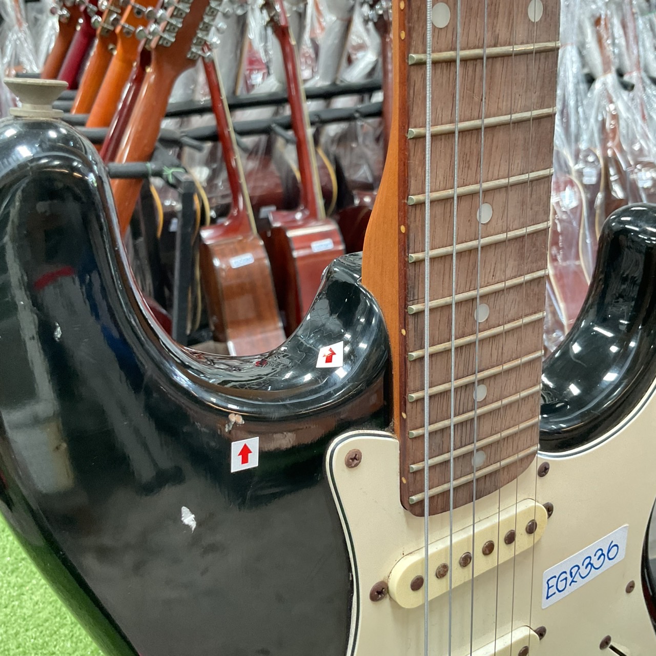 กีต้าร์ไฟฟ้า Maison