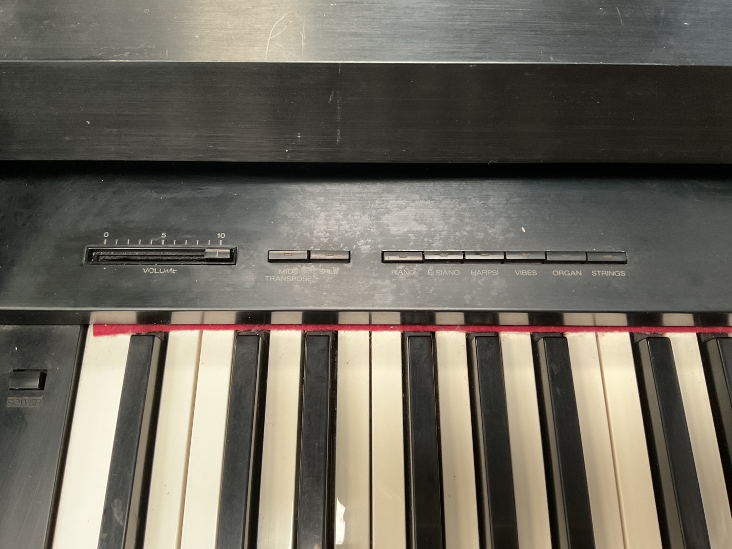 เปียโน KORG : C-4000 สินค้าไม่พร้อมใช้งาน (ต้องซ่อม)