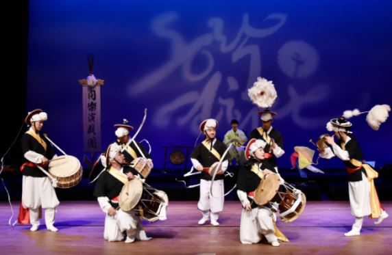 ชุดเกาหลี ซามุลโนรี การละเล่นพื้นบ้านเกาหลี (แบบที่ 1) 사물놀이 Samul nori