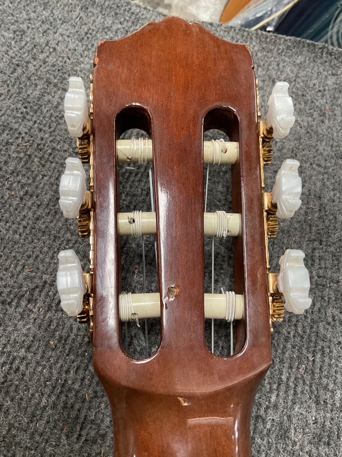 กีต้าร์คลาสสิค YAMAHA : C-325