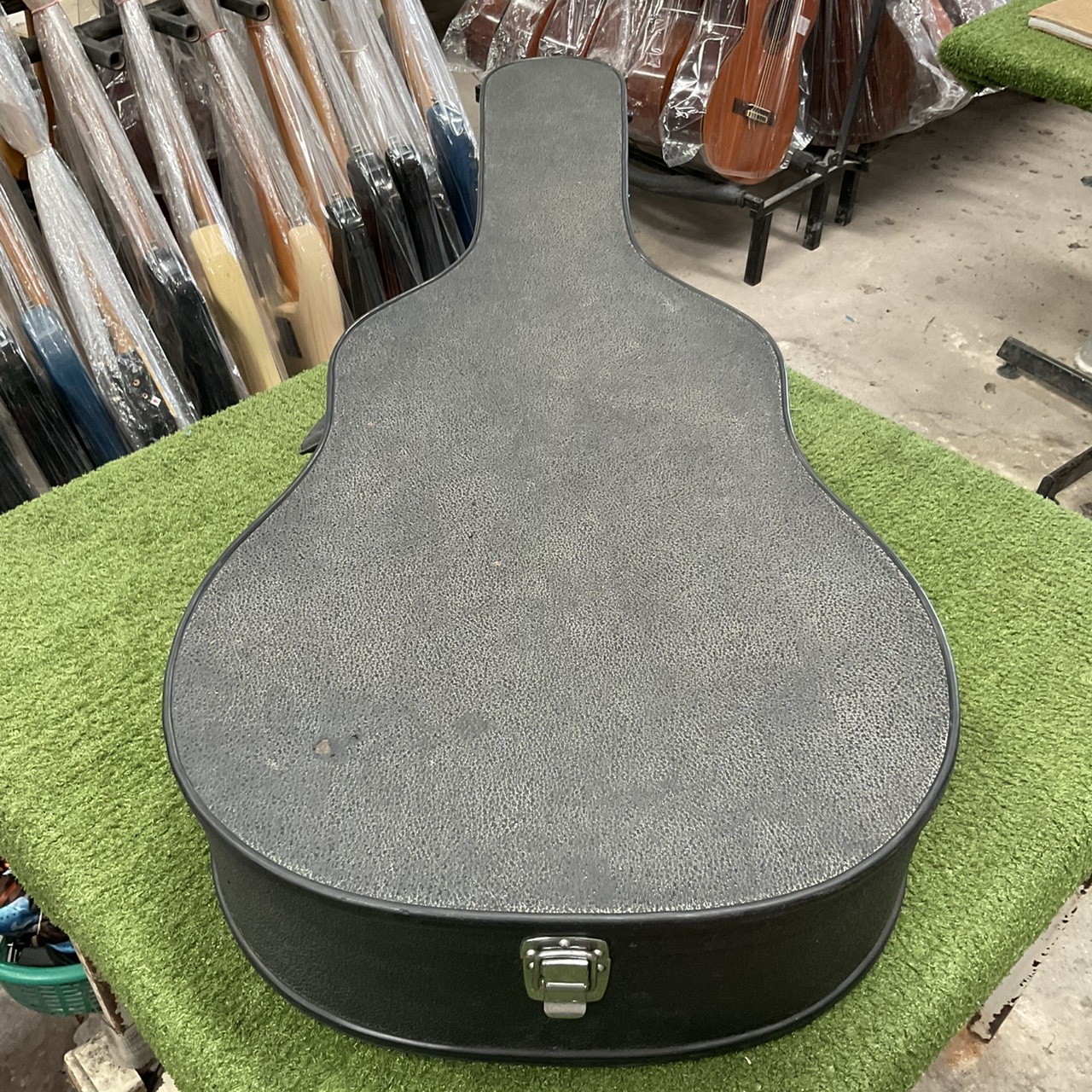 กล่องเคสกีต้าร์โปร่ง