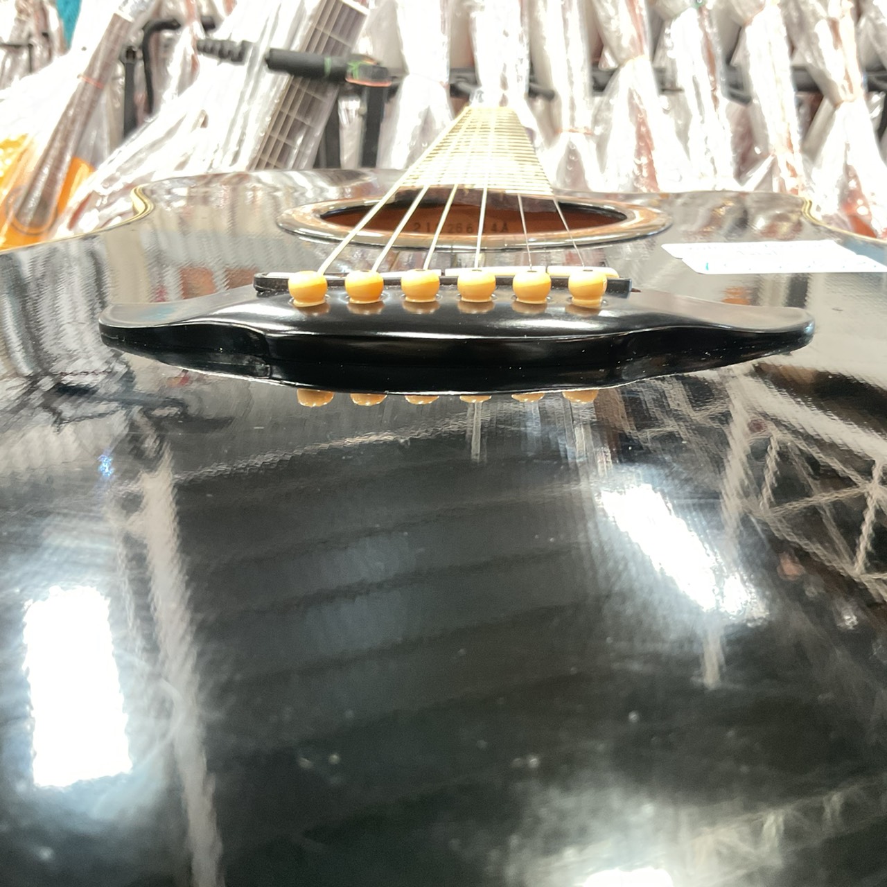 กีต้าร์โปร่งไฟฟ้า YAMAHA : APX-6S