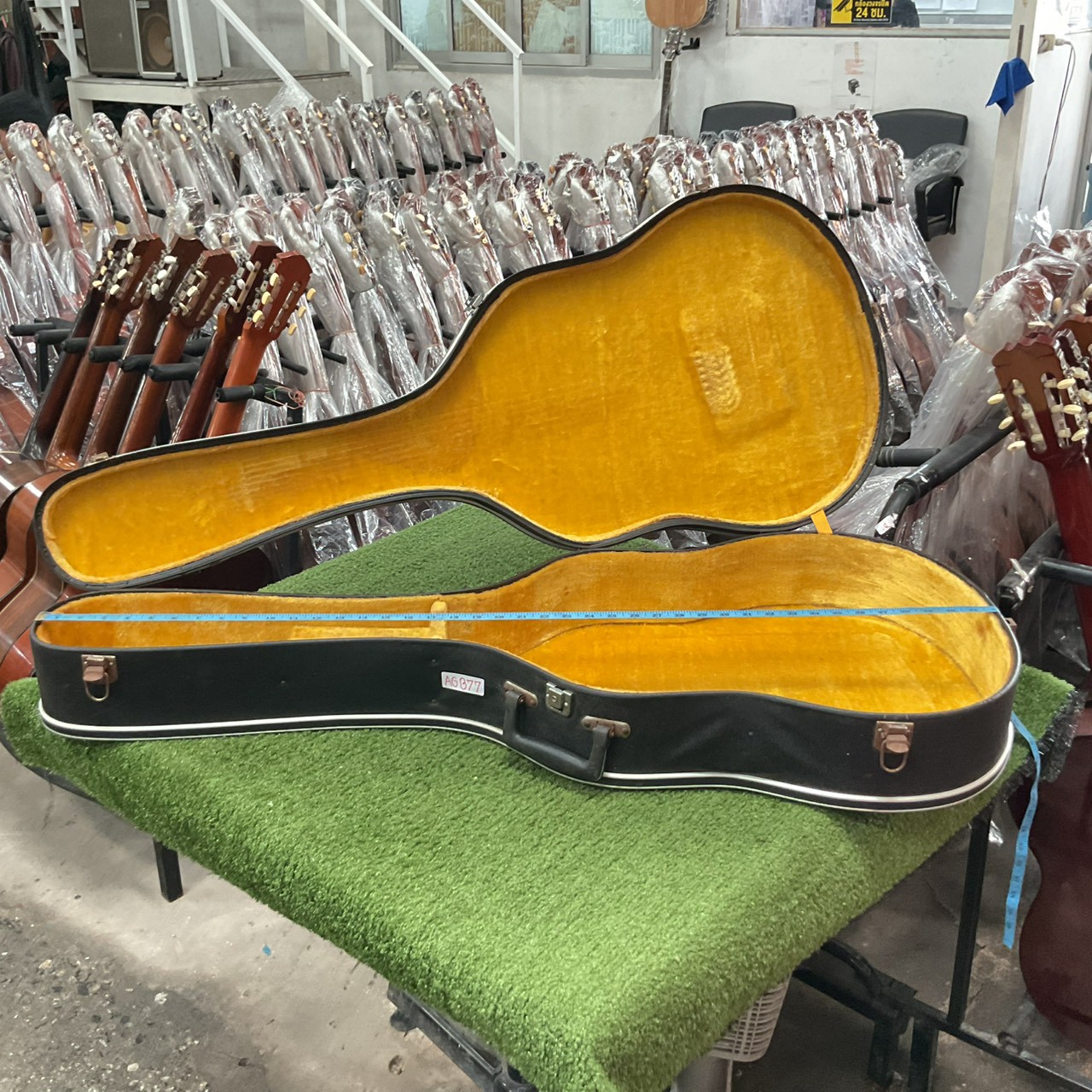 กล่องเคสกีต้าร์โปร่ง