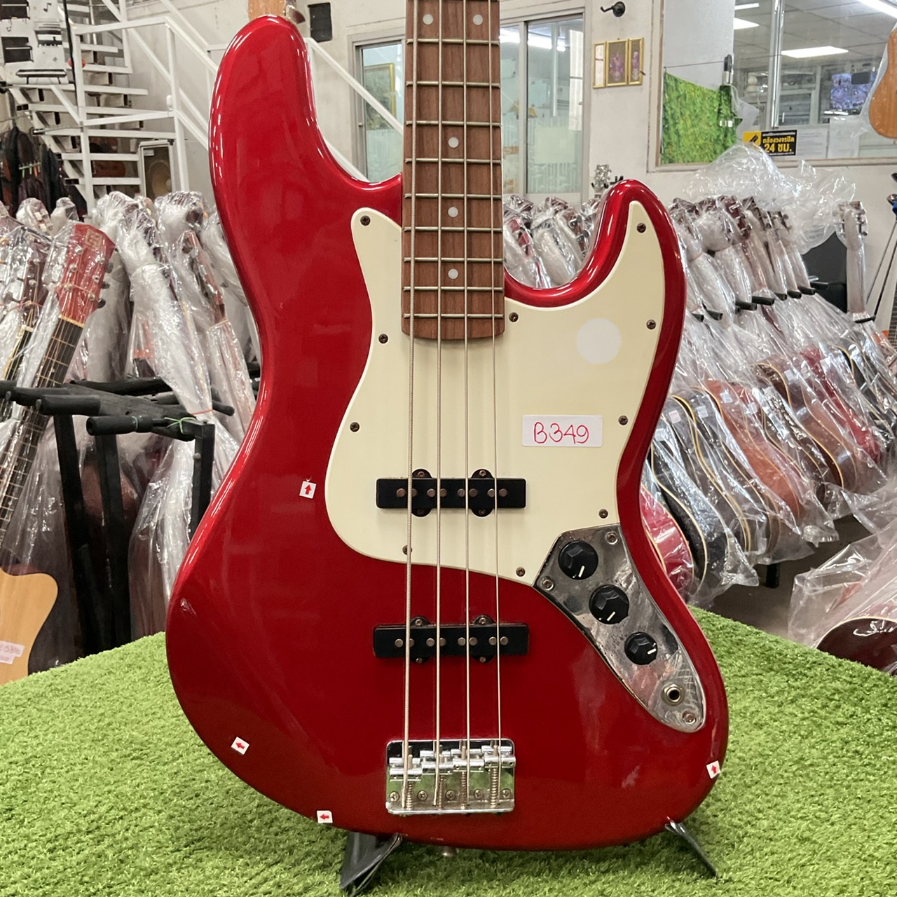 กีต้าร์เบส BUSKER'S