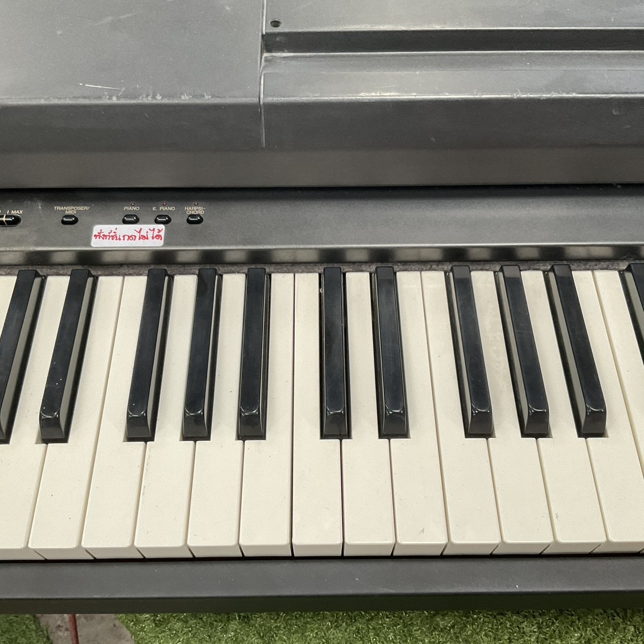 เปียโน YAMAHA : CLP-250 สินค้าไม่พร้อมใช้งาน (ต้องซ่อม)