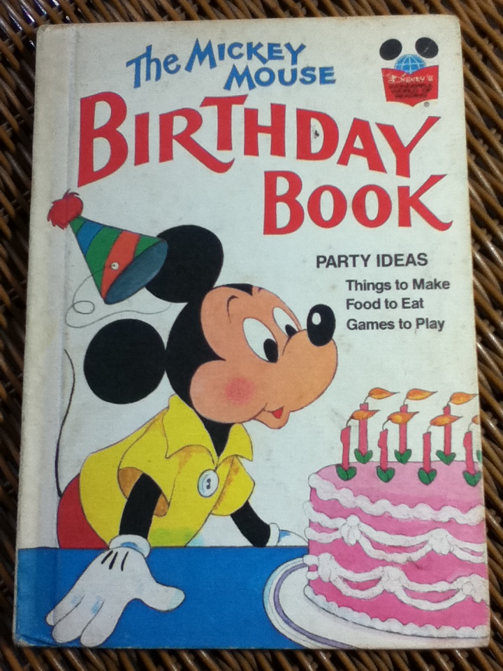 The Mickey Mouse Birthday Book/ หนังสือฝึกอ่านภาษาอังกฤษสำหรับเด็ก (หนังสือแถม)