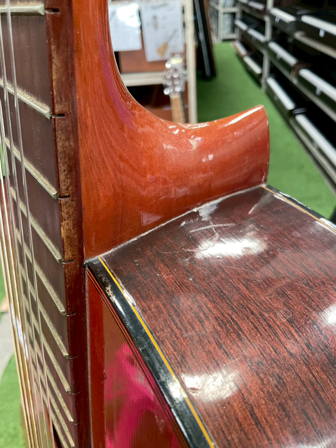 กีต้าร์คลาสสิค YAMAHA : G-70D