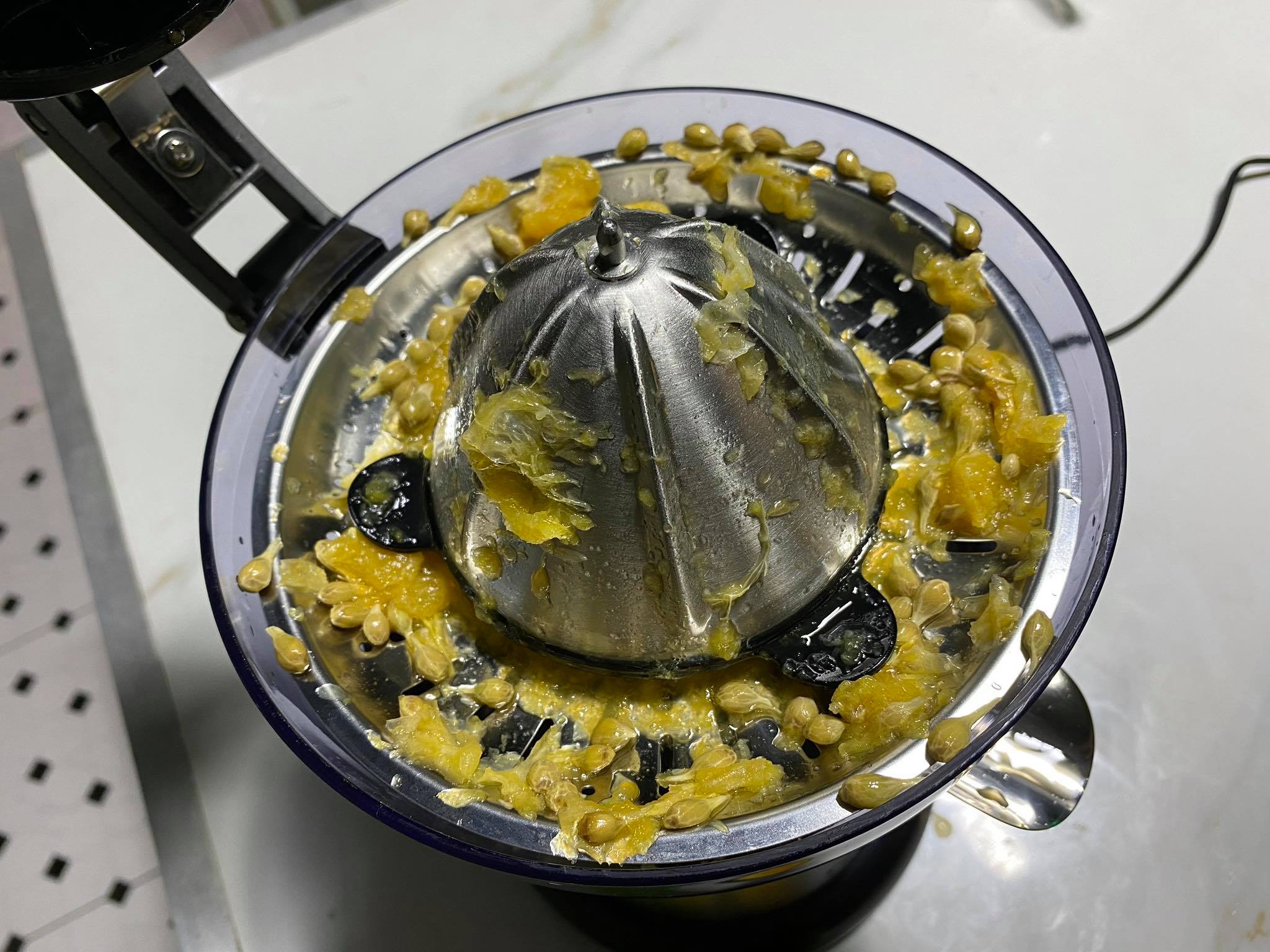 เครื่องคั้นน้ำส้ม เครื่องคั้นน้ำมะนาว ROCCO กำลังไฟ 130 วัต