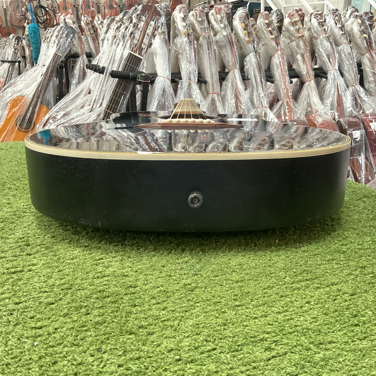 กีต้าร์โปร่งไฟฟ้า Legend : LMB-38