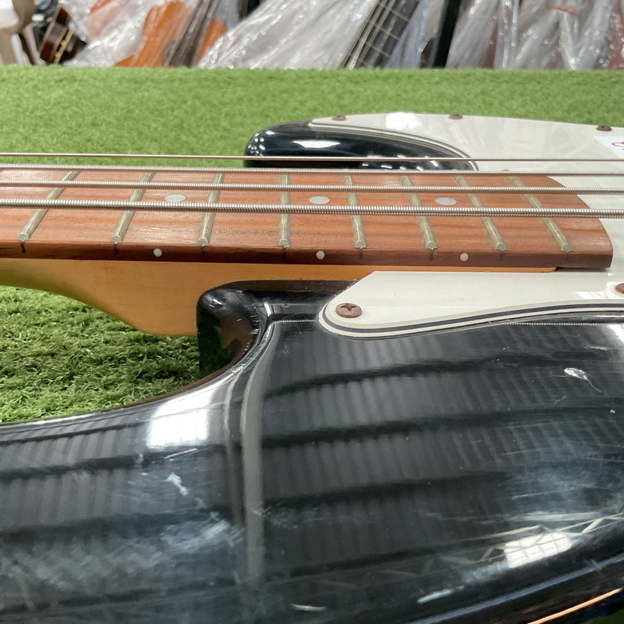 กีต้าร์เบส PhotoGenic