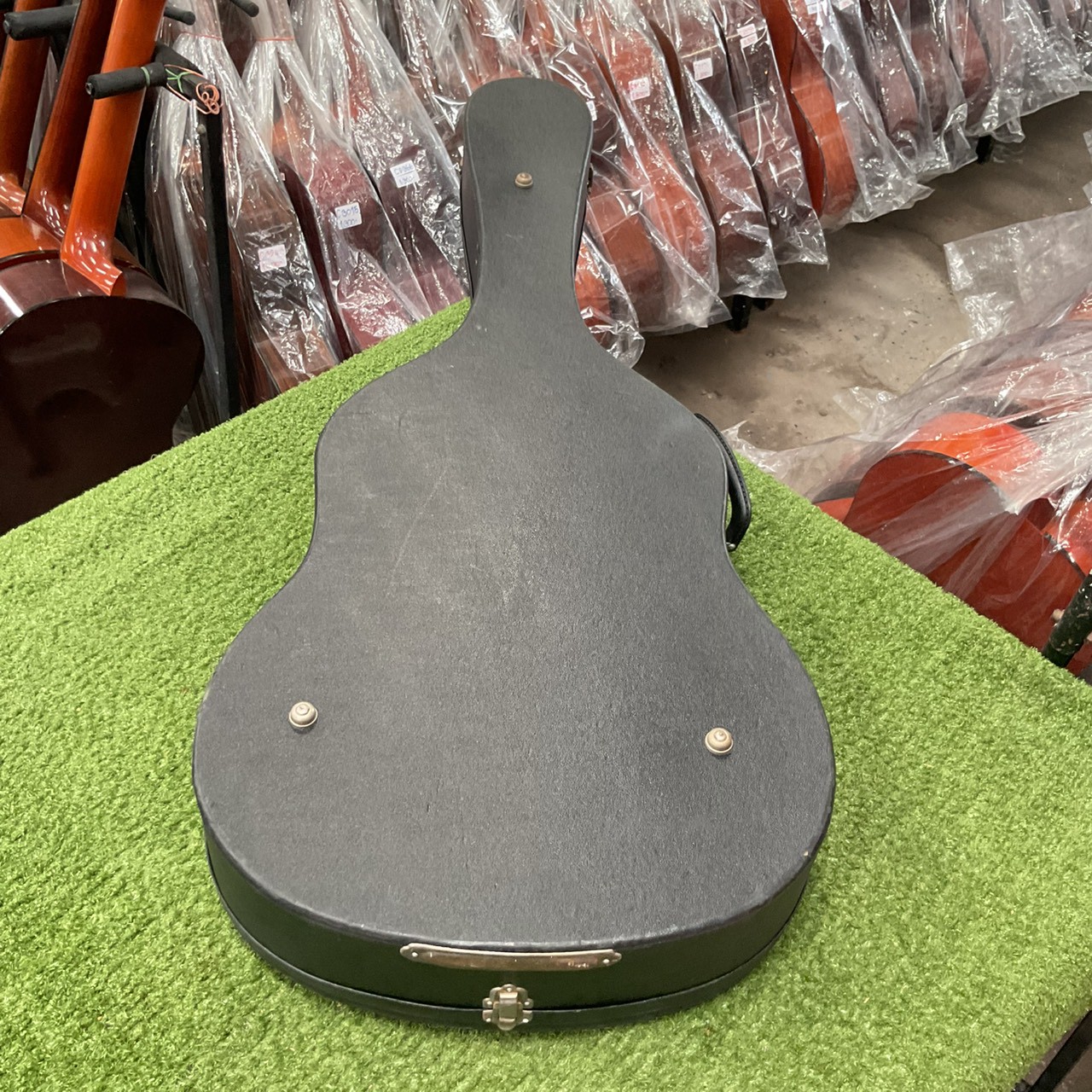 กล่องเคสกีต้าร์คลาสสิค