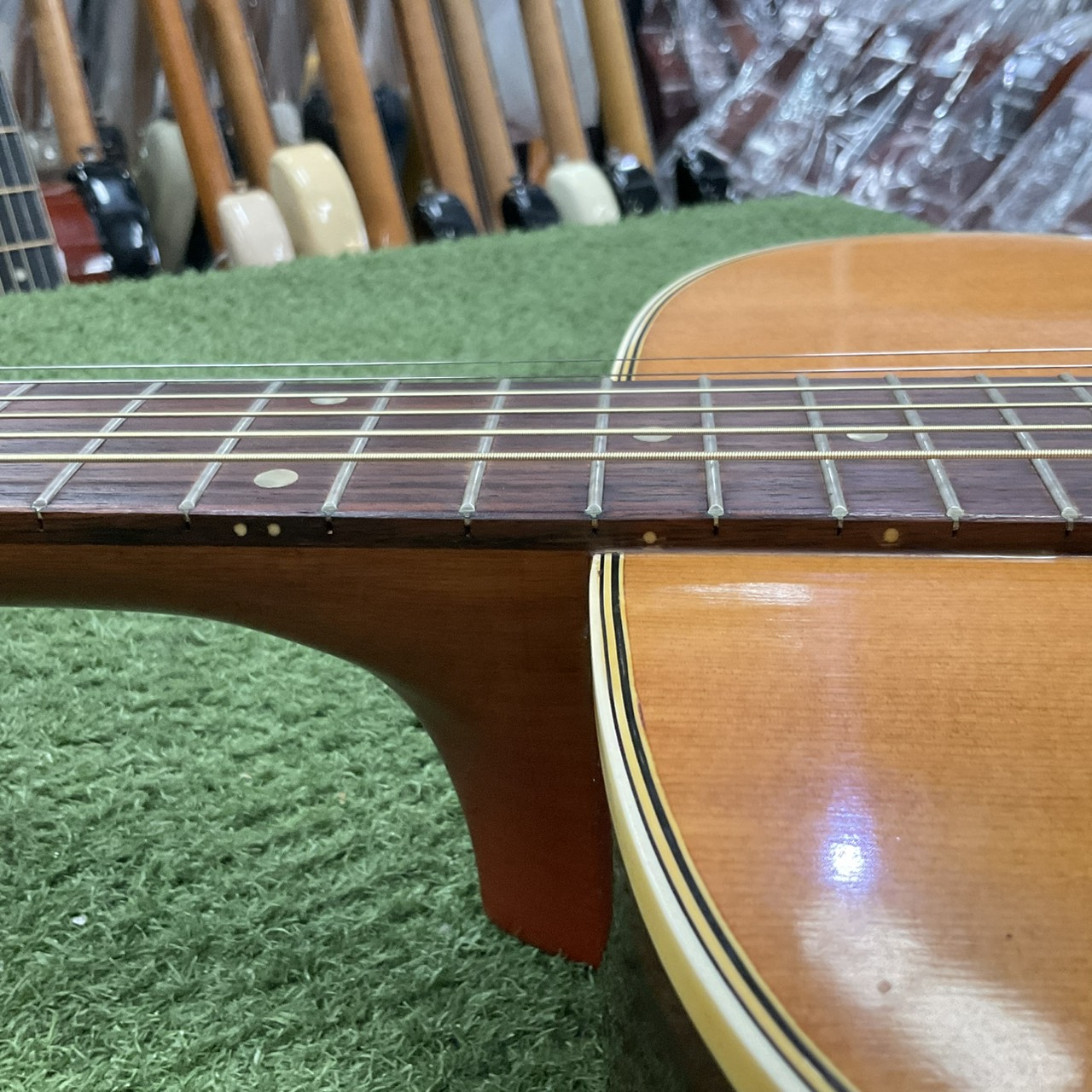 กีต้าร์โปร่ง Sonoro : F150