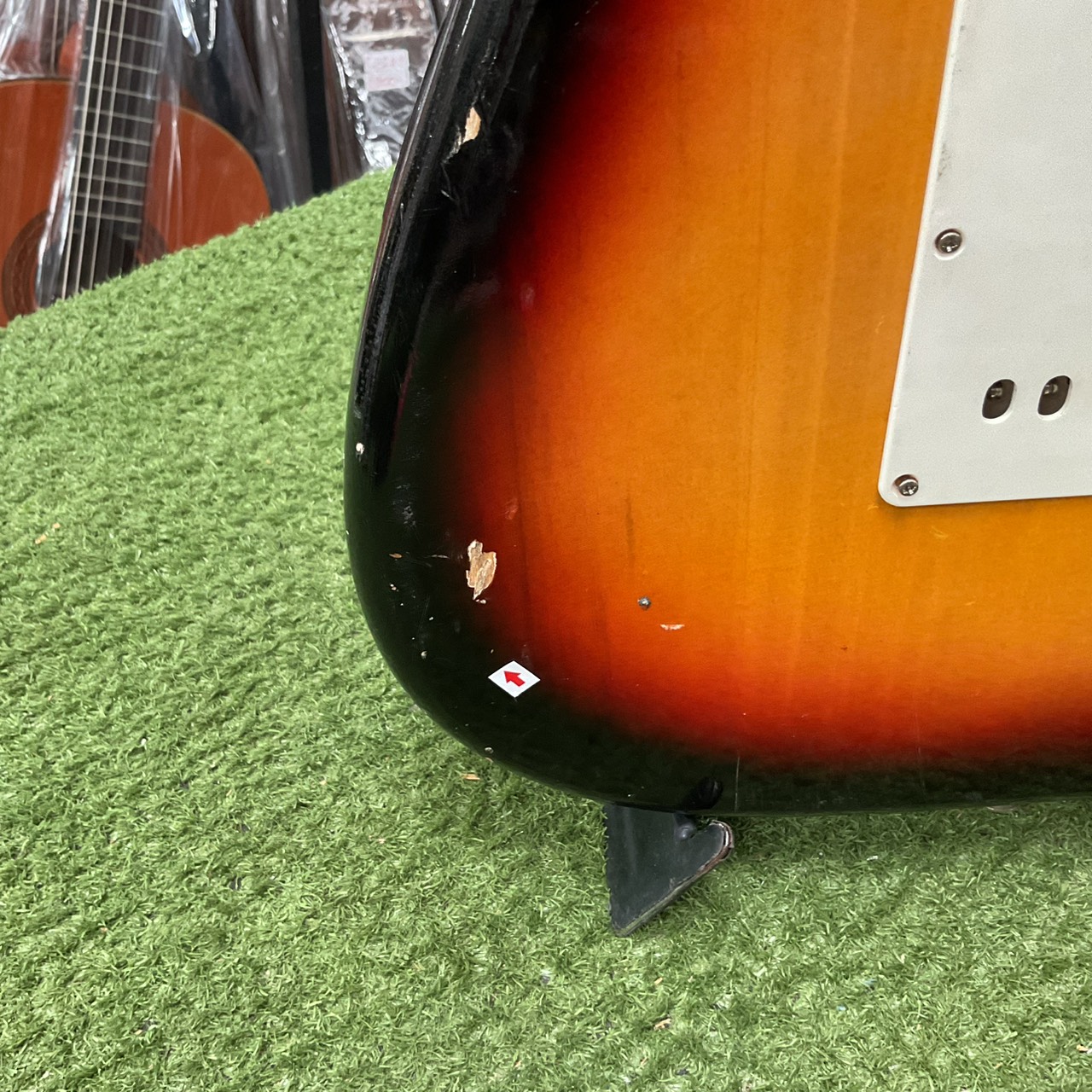 กีต้าร์ไฟฟ้า HOLLY : SPLENDOR