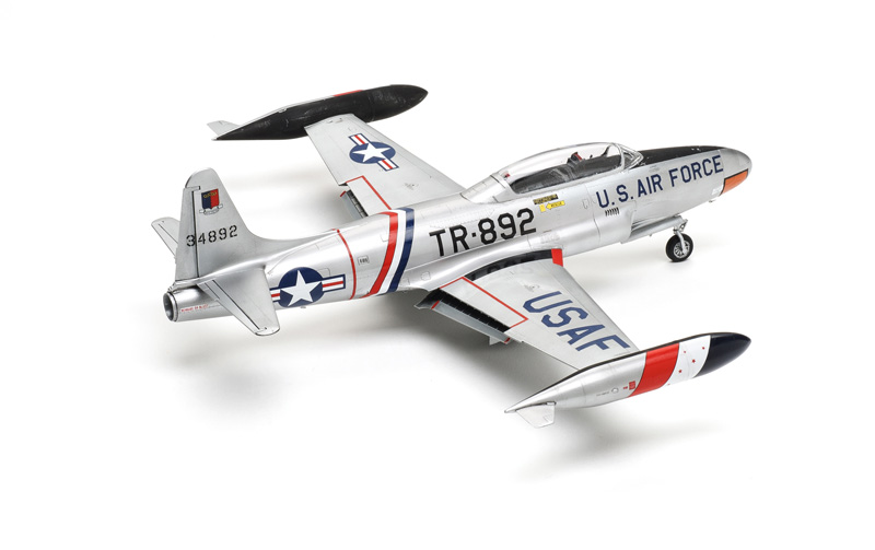 โมเดลเครื่องบิน Great Wall Hobby 1/48 L4819 T-33A "SHOOTING STAR" EARLY VERSION