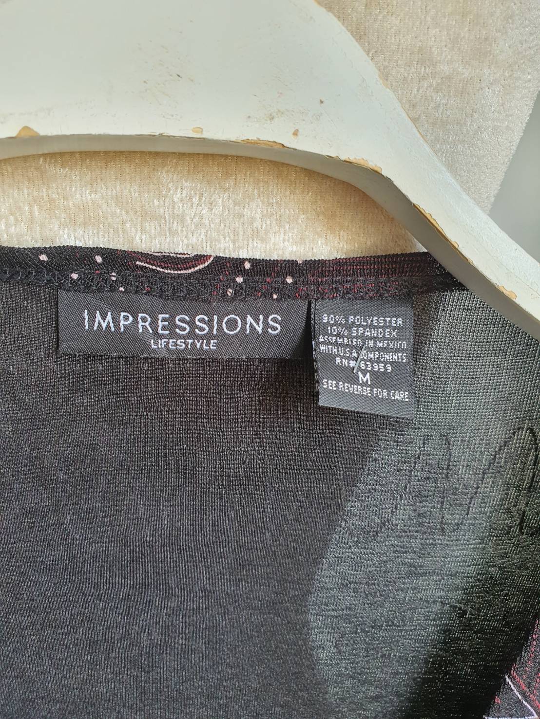 FF05539 เสื้อผ้ามือสอง สีดำลาย impressions