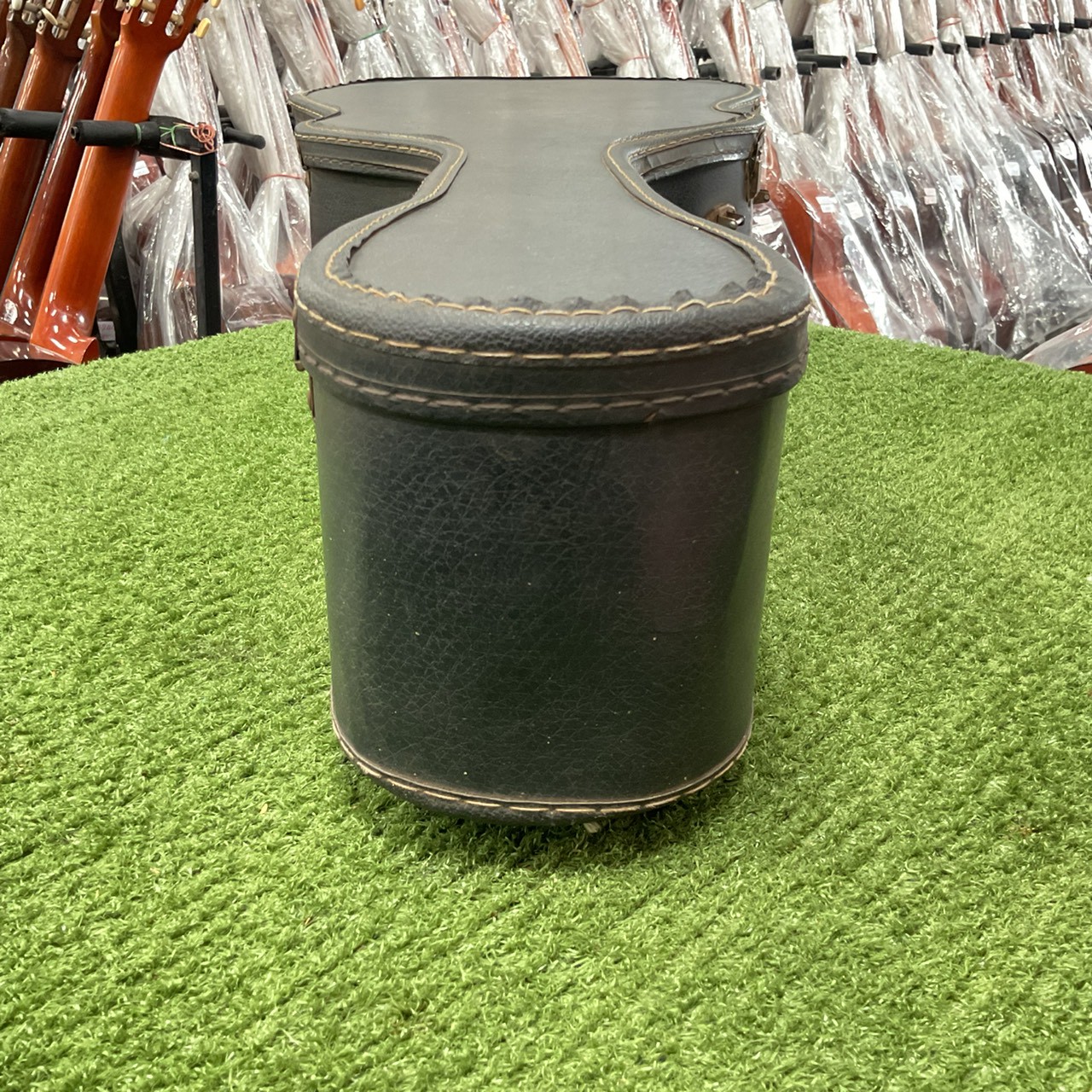 กล่องเคสกีต้าร์โปร่ง