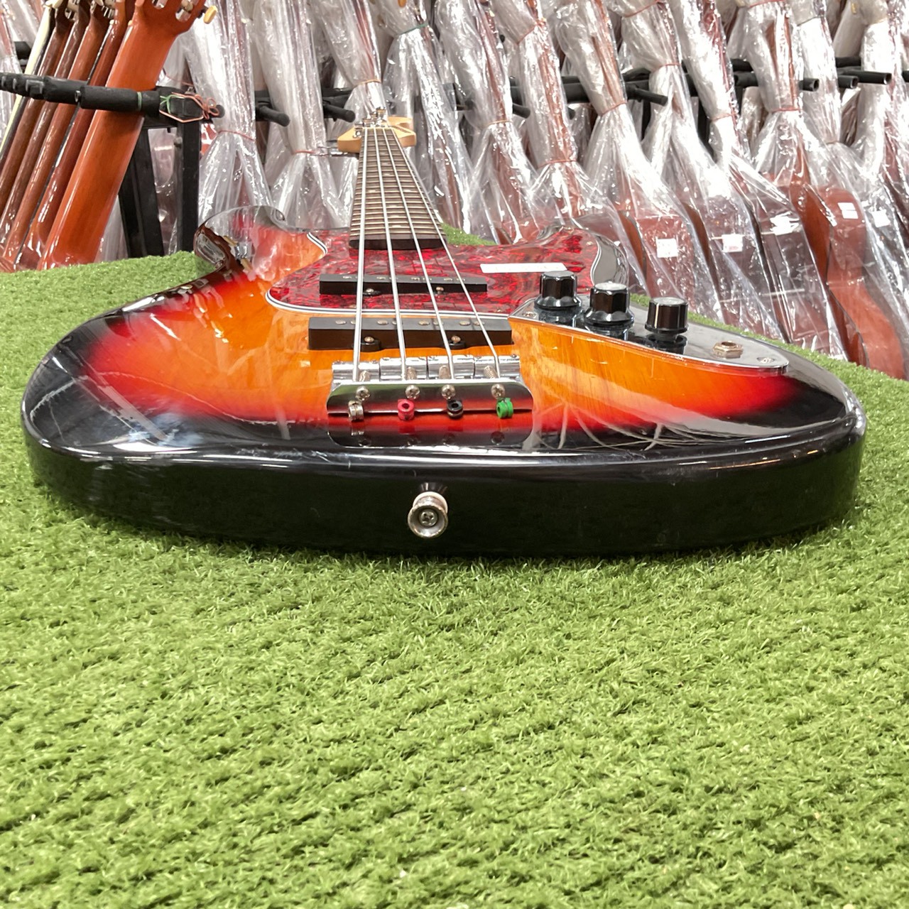 กีต้าร์เบส SELDER