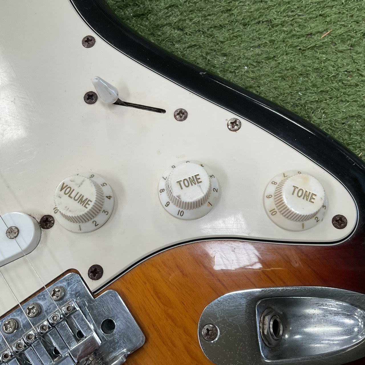 กีต้าร์ไฟฟ้า Legend