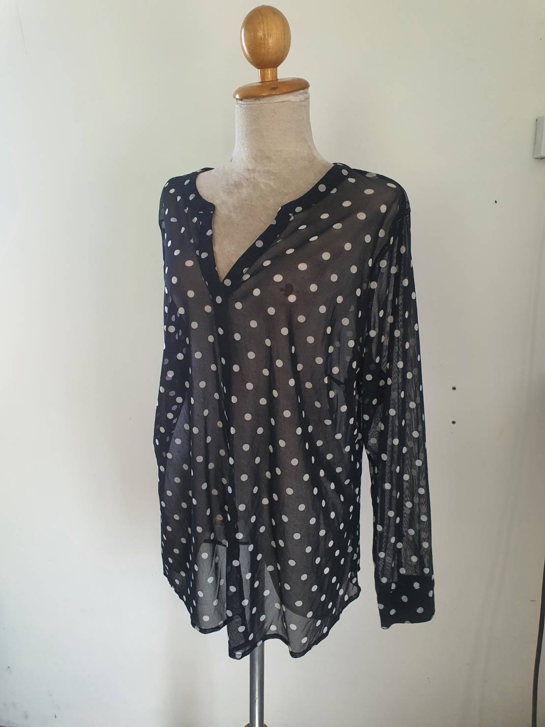 FF05800 เสื้อแฟชั่น ซีทรู สีดำลายจุด แบรนด์ INTERNATIONAL CONCEPTS อก 48-52 นิ้ว