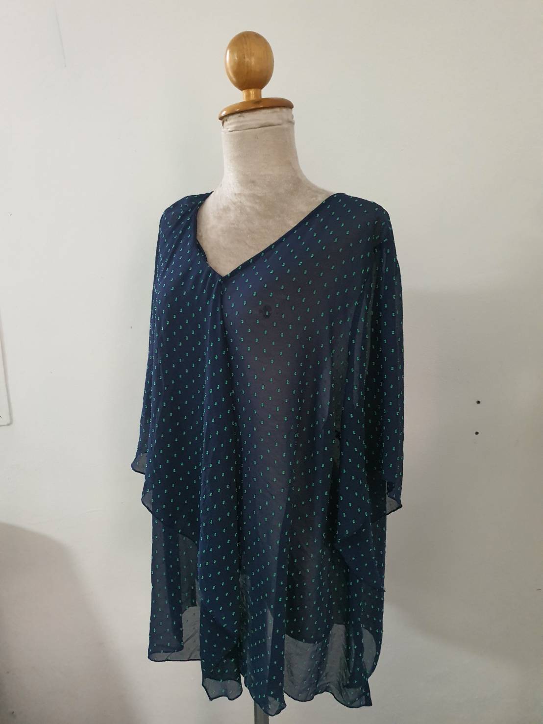 FF05657 เสื้อแฟชั่นชีฟอง สีน้ำเงิน ลายจุด มือสอง แบรนด์ CATHERINES