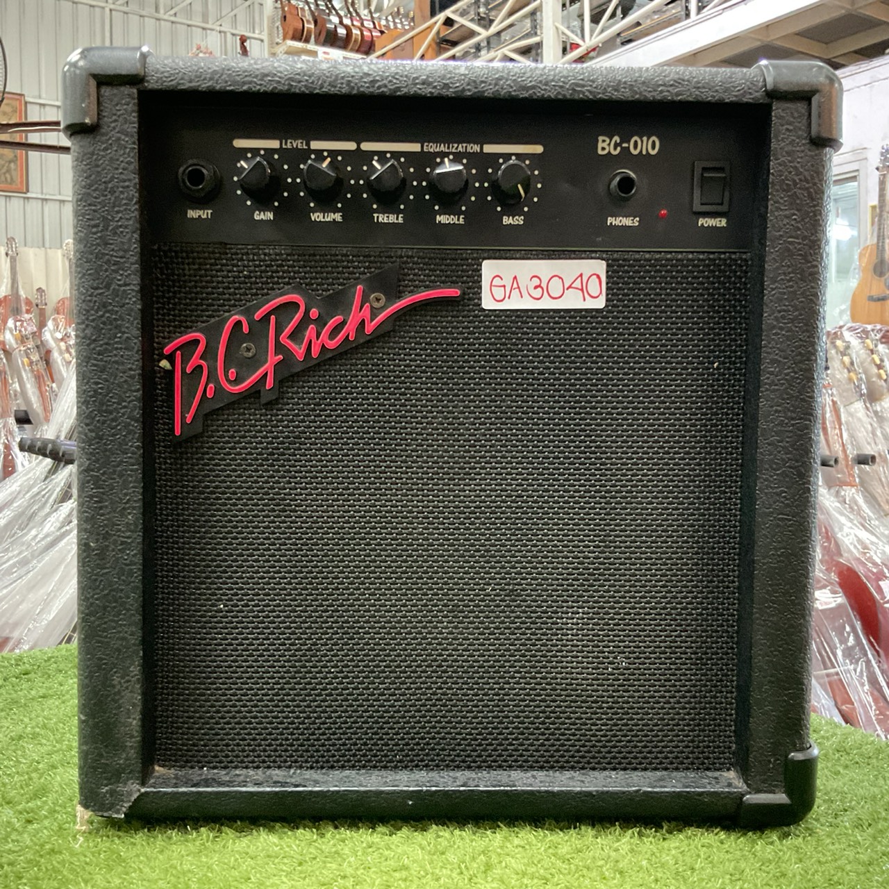 แอมป์กีต้าร์ B.C.Rich : BC-010