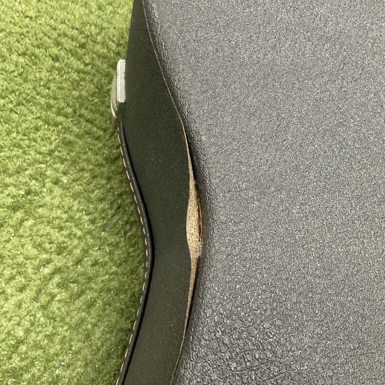 กล่องเคสกีต้าร์โปร่ง