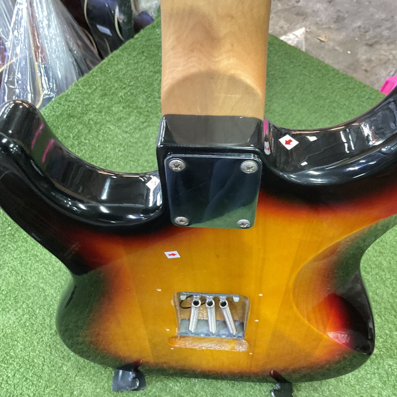 กีต้าร์ไฟฟ้า Tony Smith