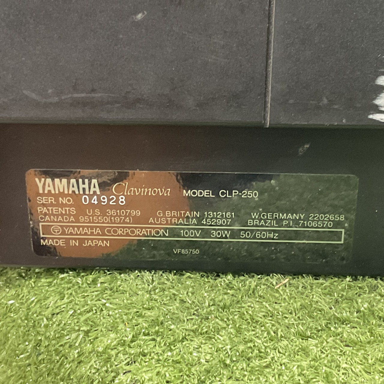 เปียโน YAMAHA : CLP-250 สินค้าไม่พร้อมใช้งาน (ต้องซ่อม)