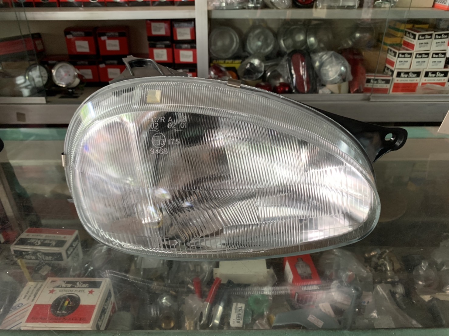 ไฟหน้า OPEL CORSA