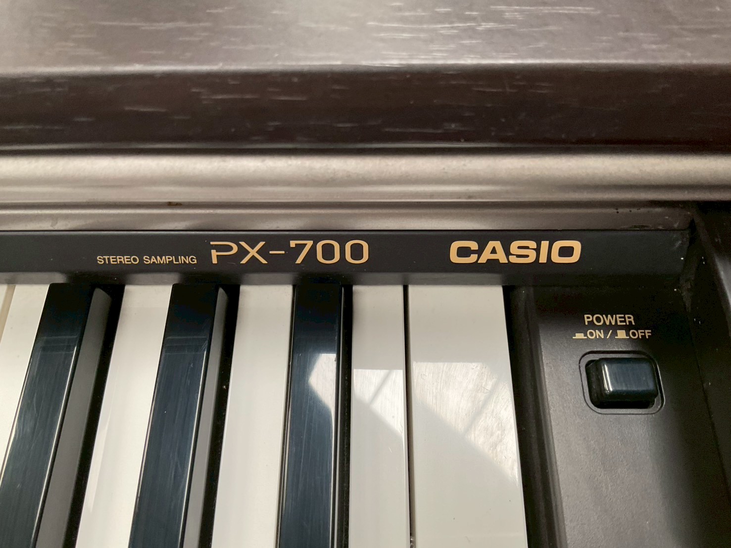 เปียโน CASIO : PX-700 สินค้าไม่พร้อมใช้งาน (ต้องซ่อม)