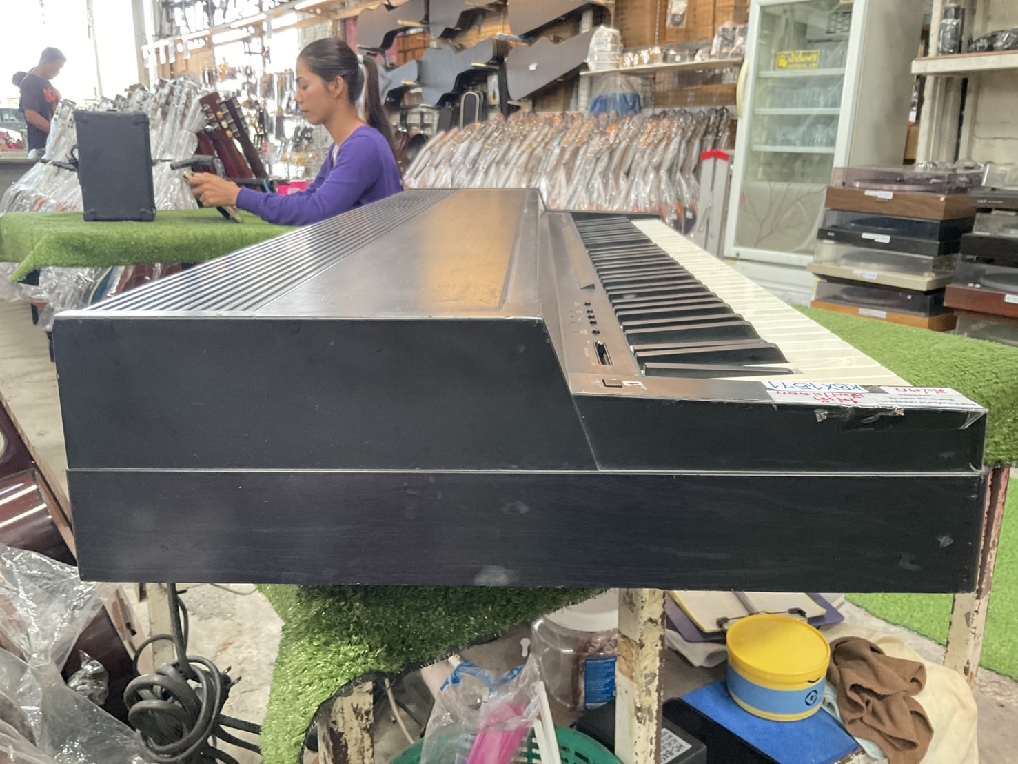 เปียโน YAMAHA : CLP-200 สินค้าไม่พร้อมใช้งาน (ต้องซ่อม)