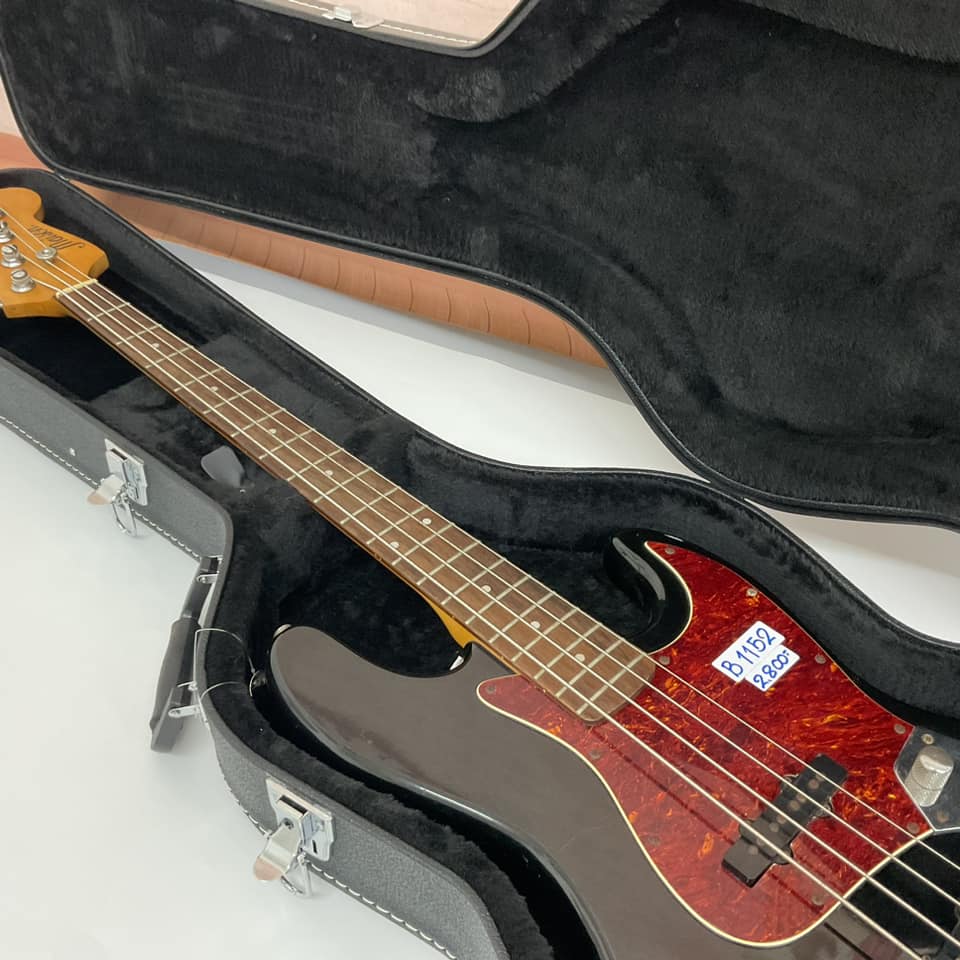 กล่องเคสกีต้าร์เบสไฟฟ้า