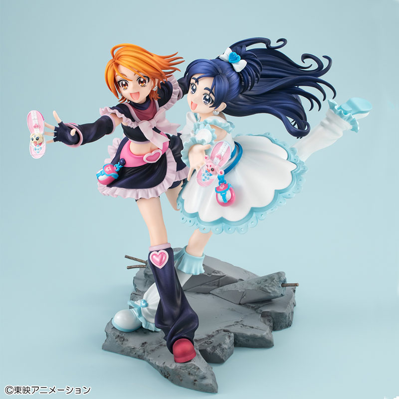Lucrea Futari wa Pretty Cure Cure Black & Cure White Complete Figure(Pre-order)