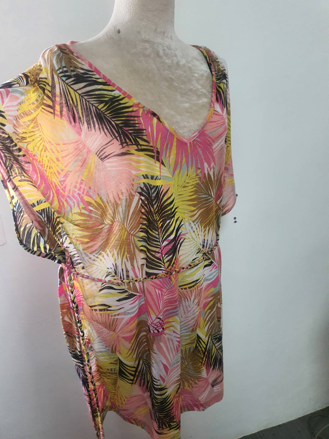 FF06422 เสื้อผ้ามือสอง ลวดลายสวย อก free-48 นิ้ว