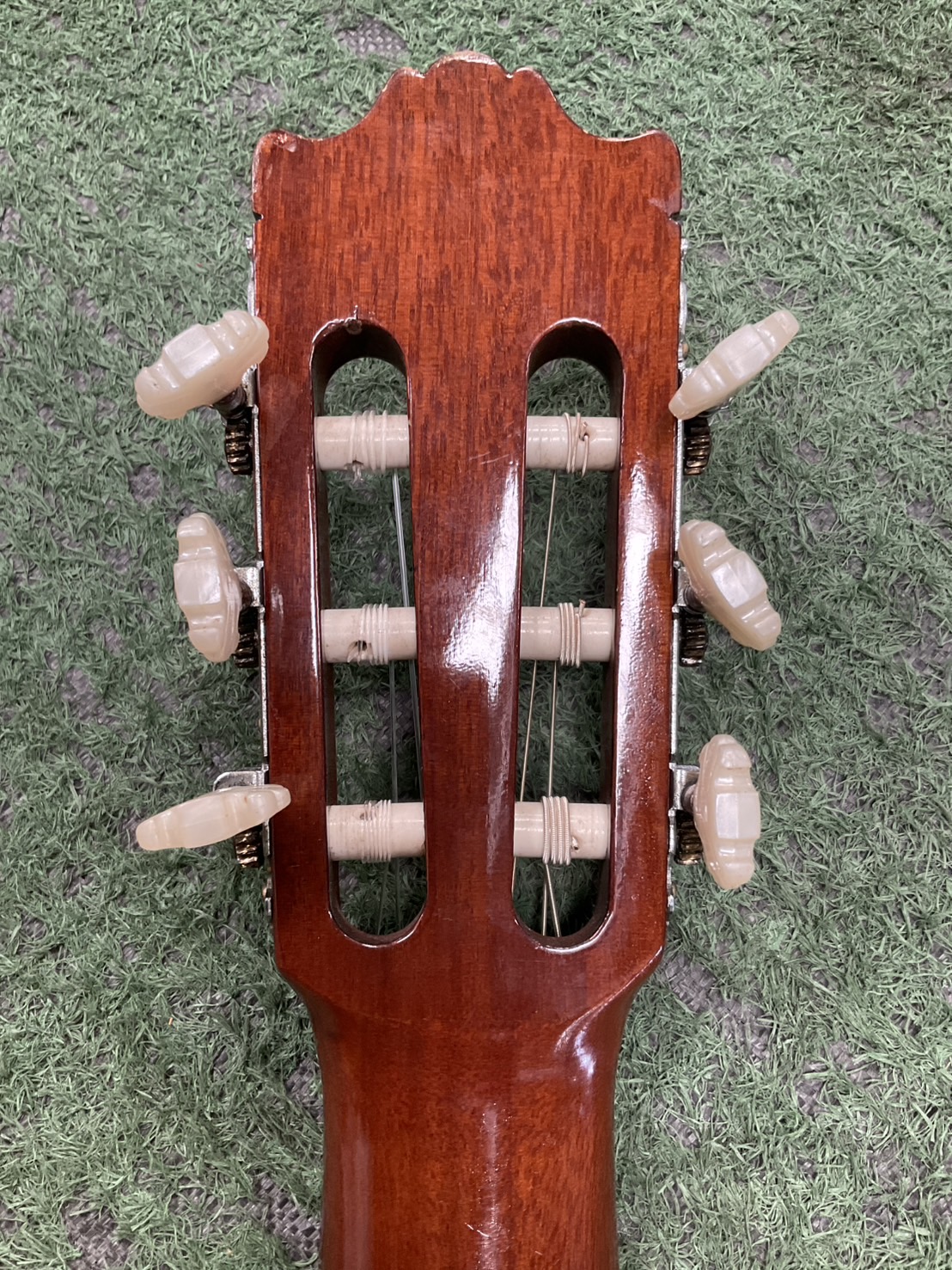 กีต้าร์คลาสสิค YAMAHA : C-180