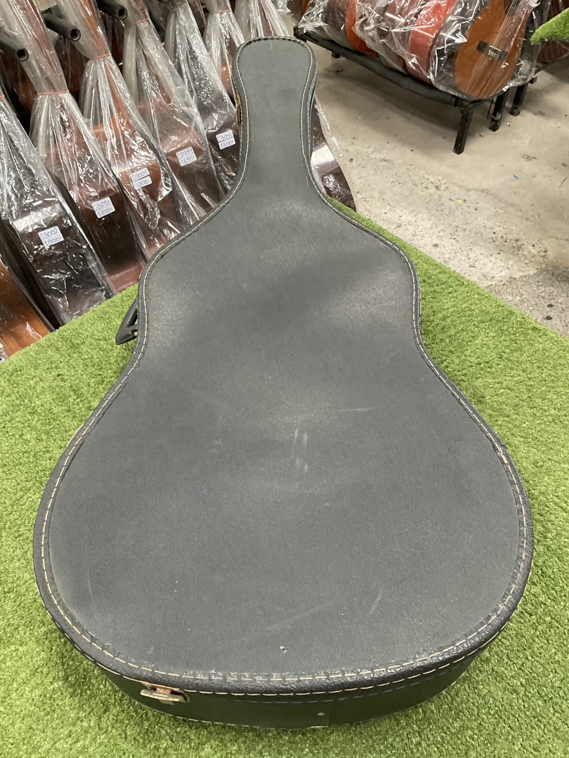 กล่องเคสกีต้าร์โปร่ง