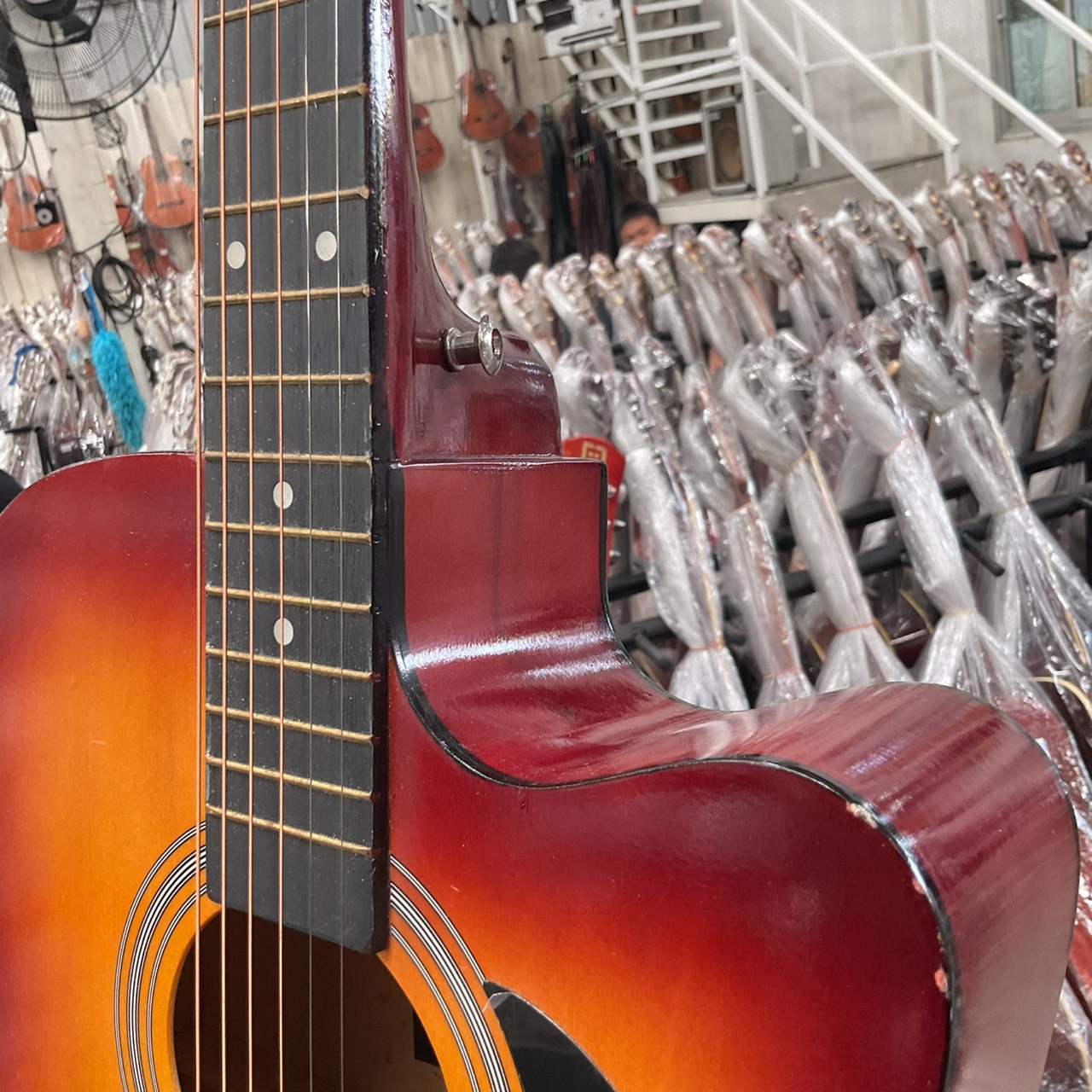 กีต้าร์โปร่ง ONE STEP