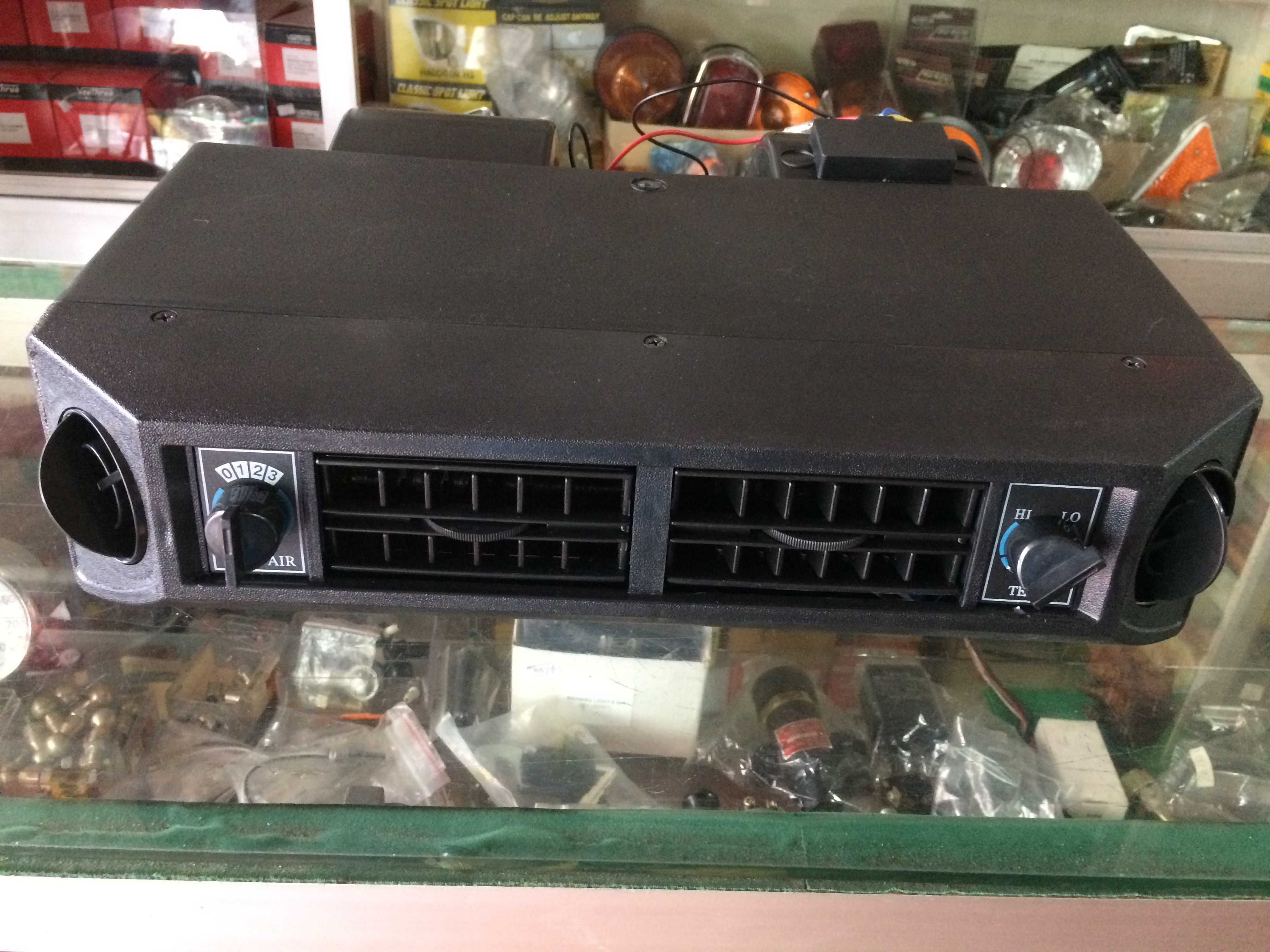 ตู้แอร์แบบแขวน 12V, 24V