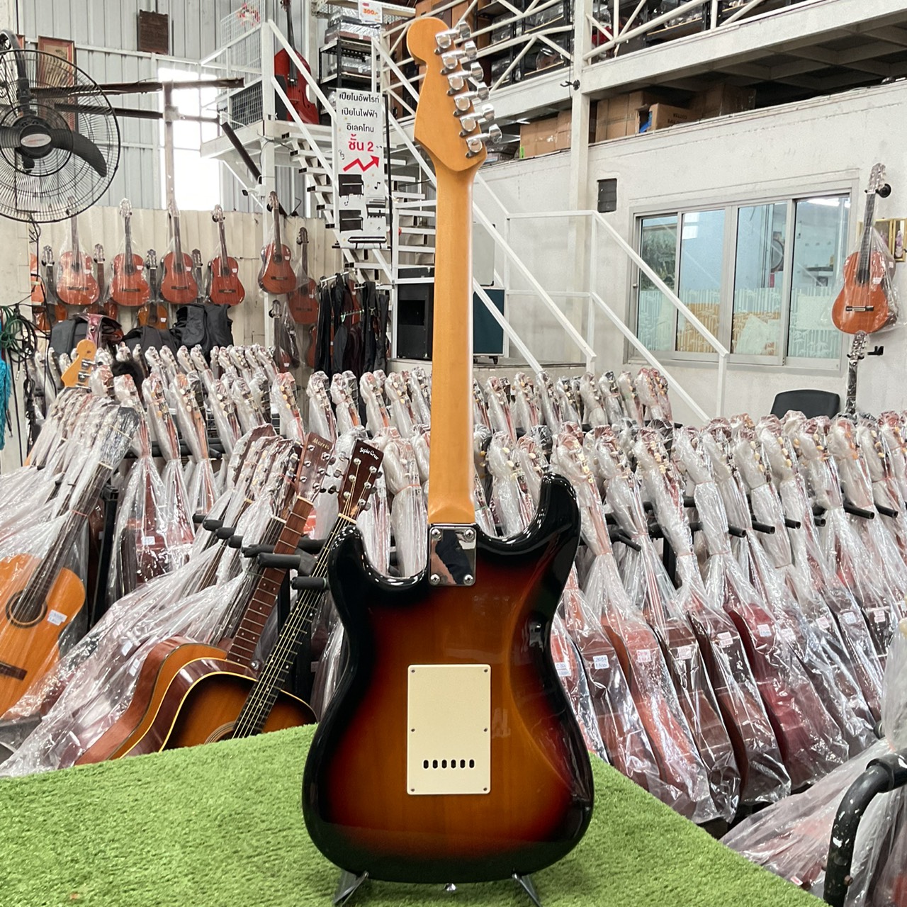 กีต้าร์ไฟฟ้า Photogenic